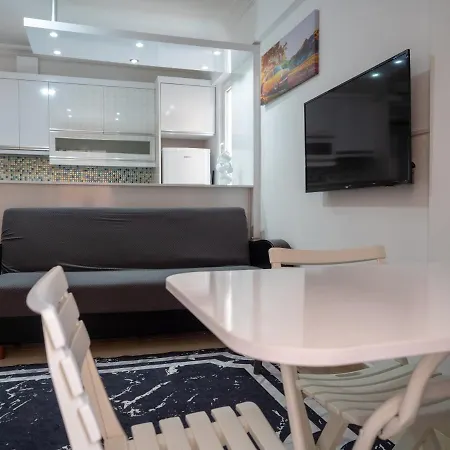 Umit Studio Apartment